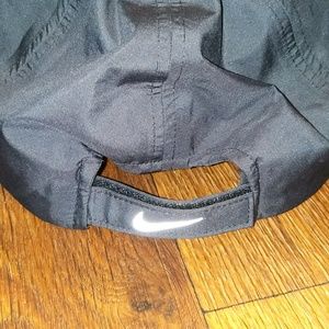 Nike Accessories - Nike golf black baseball hat Nike Accessories - Nike golf black baseball hat